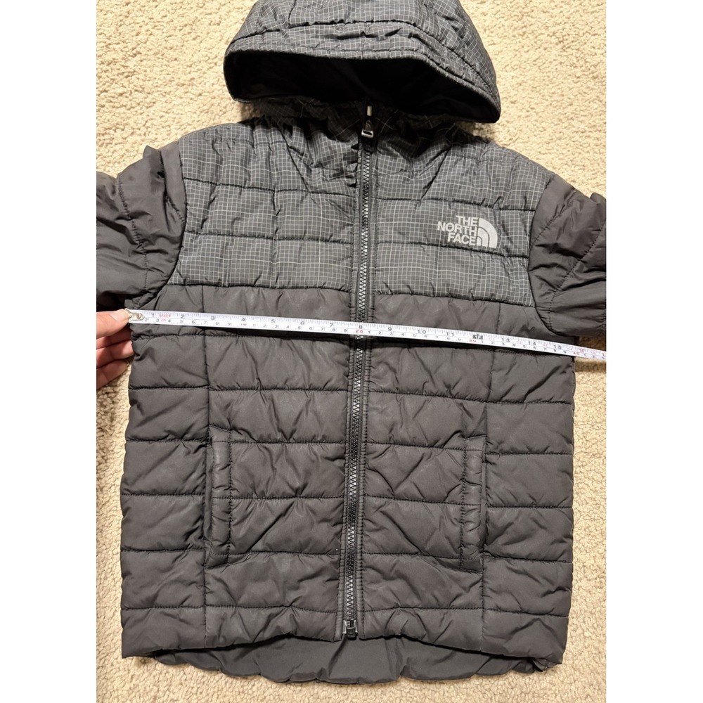 The North Face Kids' Boys Reversible Perrito Hooded Jacket, XS (6) Black/Gray - Picture 4 of 16